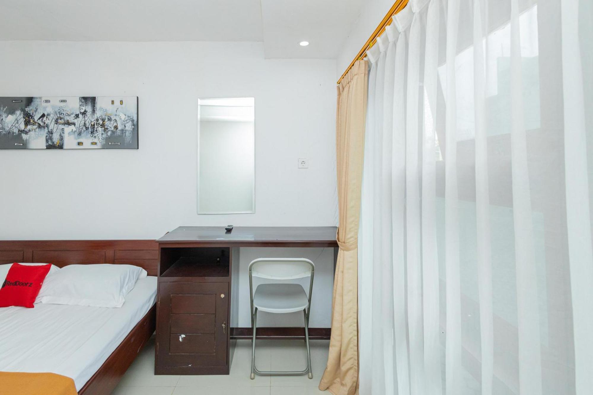 Reddoorz Syariah At Wisma Djokorio Poncokusumo Μαλάνγκ Εξωτερικό φωτογραφία