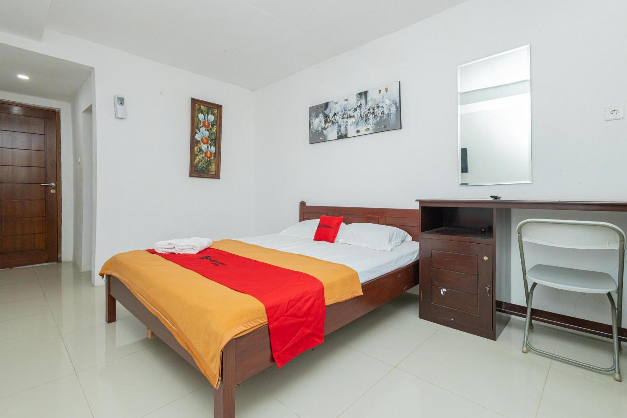 Reddoorz Syariah At Wisma Djokorio Poncokusumo Μαλάνγκ Εξωτερικό φωτογραφία