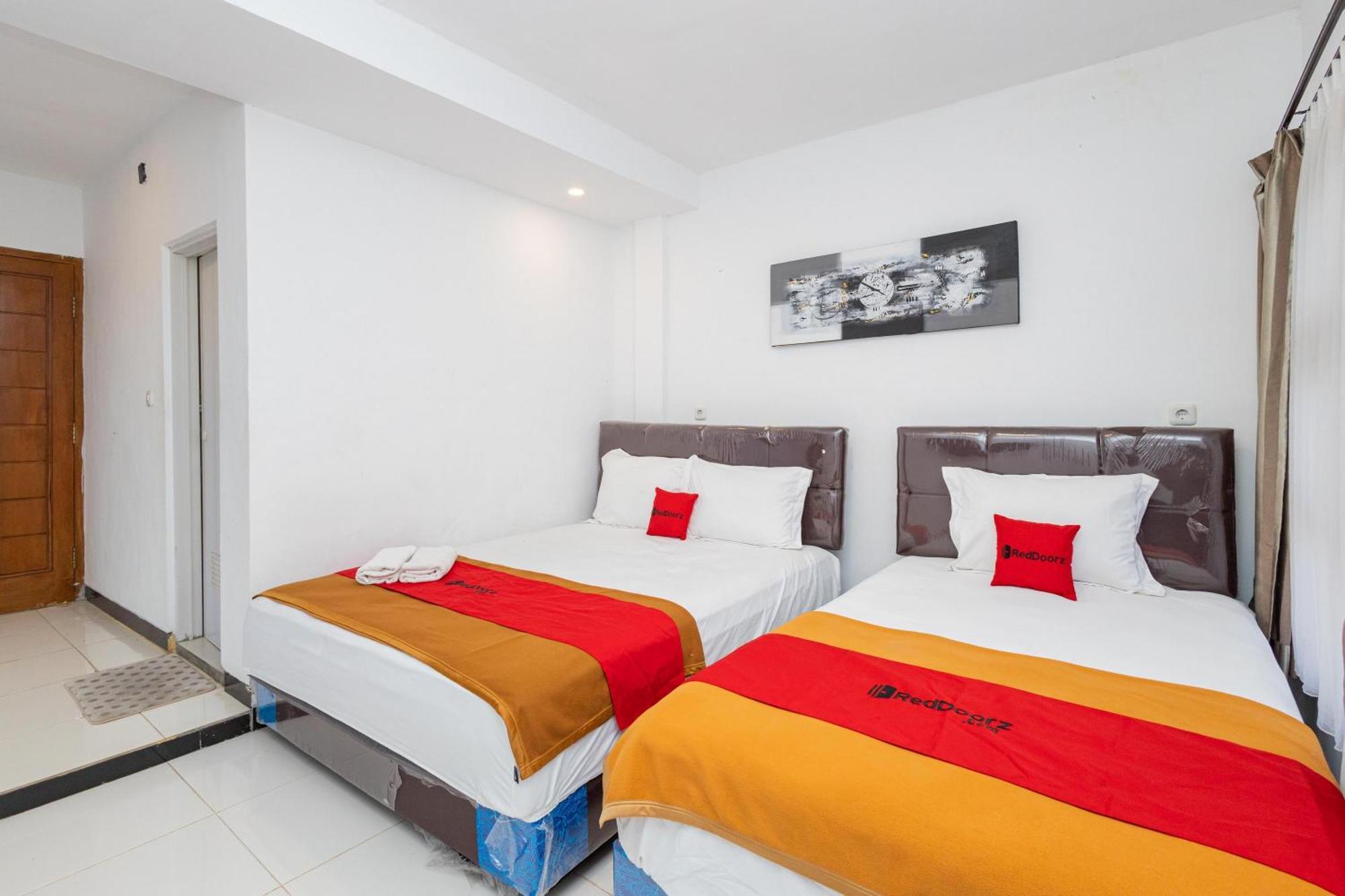 Reddoorz Syariah At Wisma Djokorio Poncokusumo Μαλάνγκ Εξωτερικό φωτογραφία